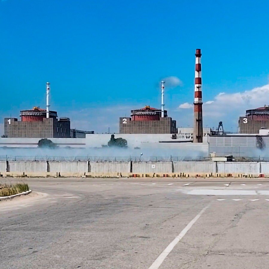 Die Gesamtansicht auf das Atomkernkraftwerk in Saporischschja (Ukraine). © Uncredited/Russian Defense Ministry Press Service/AP/dpa 